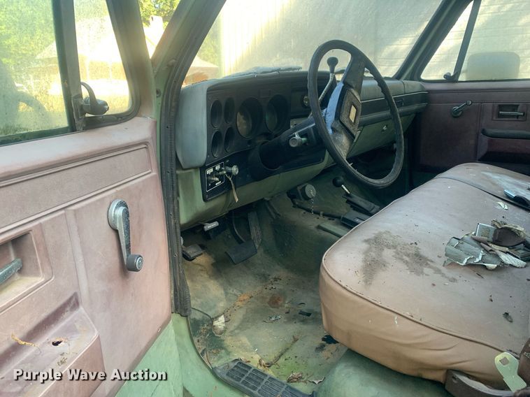 image for item LH9771 1984 Chevrolet D30  pickup truck