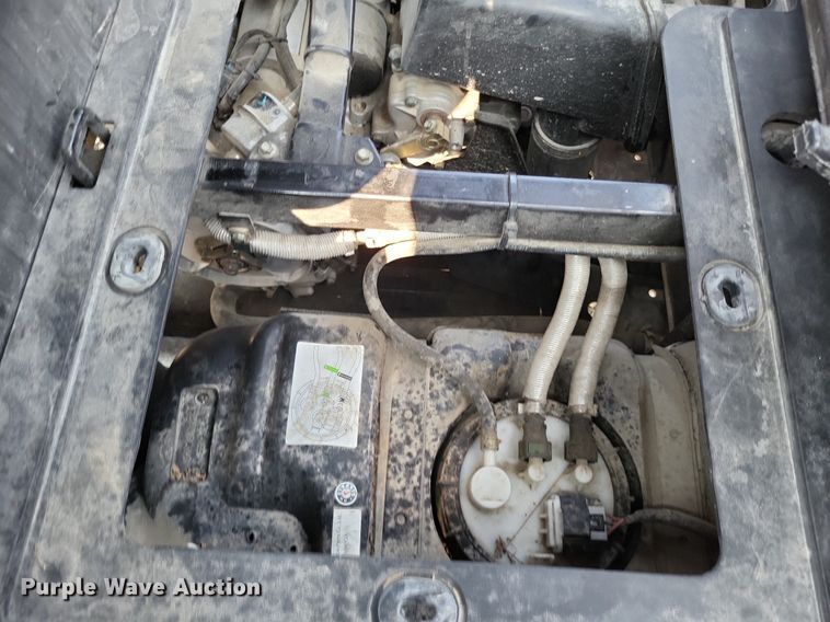 image for item LS9734 2018 Cub Cadet Challenger 750  utility vehicle