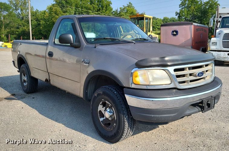 image for item LS9737 2001 Ford F150 XL  pickup truck