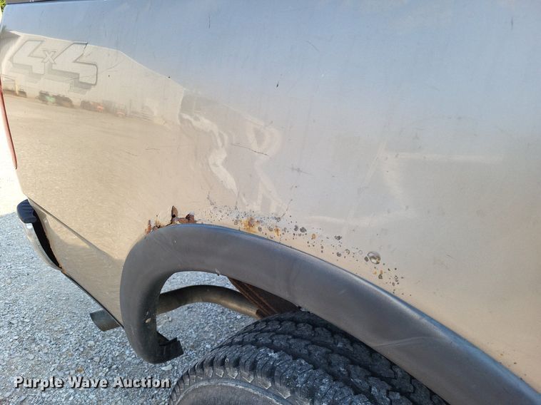 image for item LS9737 2001 Ford F150 XL  pickup truck