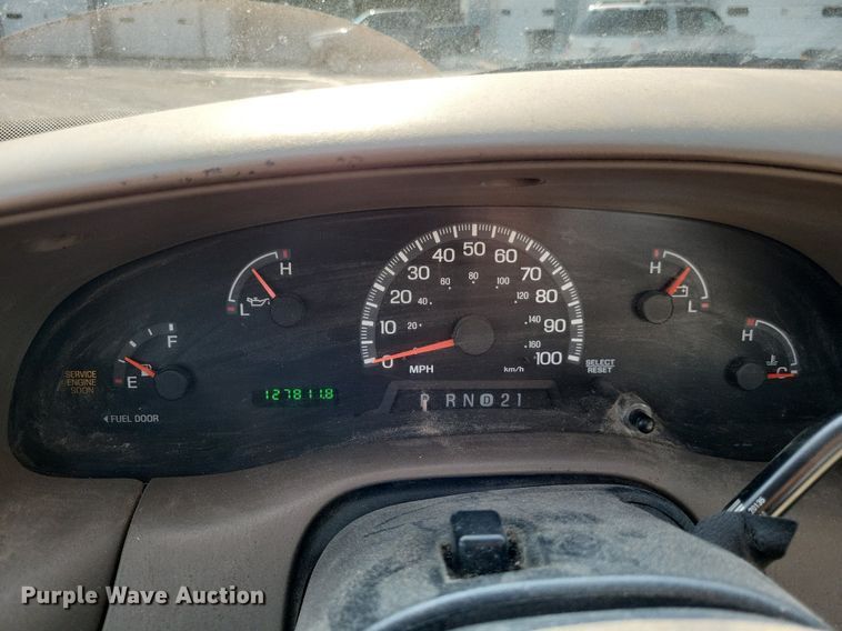 image for item LS9737 2001 Ford F150 XL  pickup truck