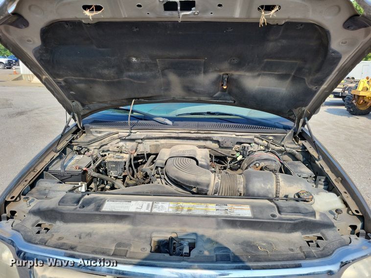 image for item LS9737 2001 Ford F150 XL  pickup truck