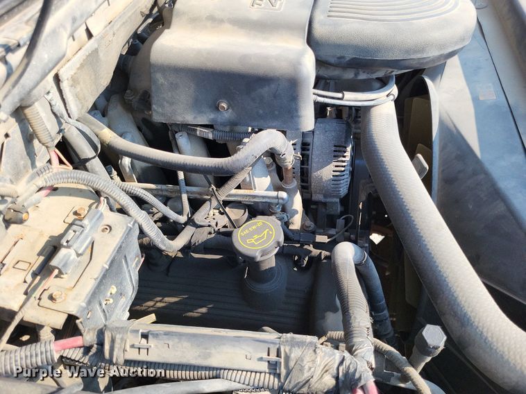 image for item LS9737 2001 Ford F150 XL  pickup truck