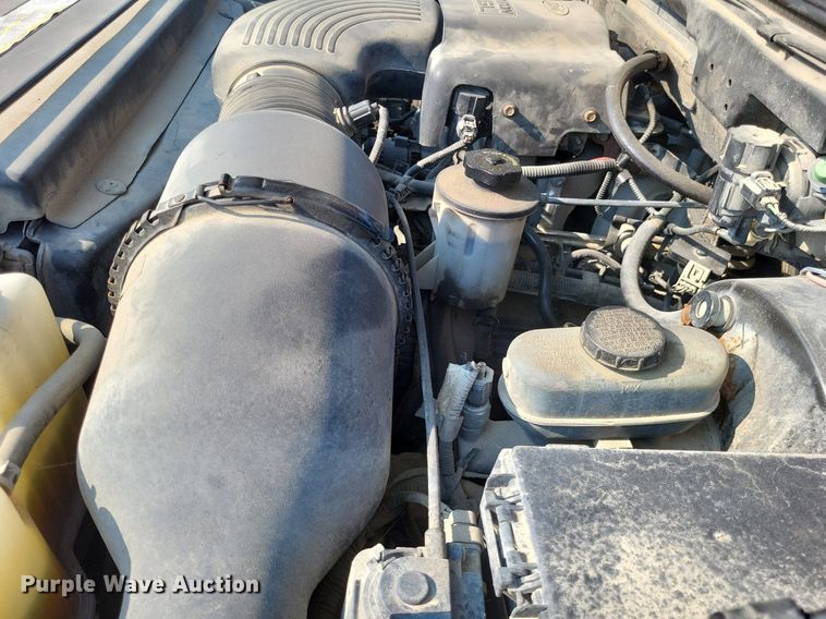 image for item LS9737 2001 Ford F150 XL  pickup truck