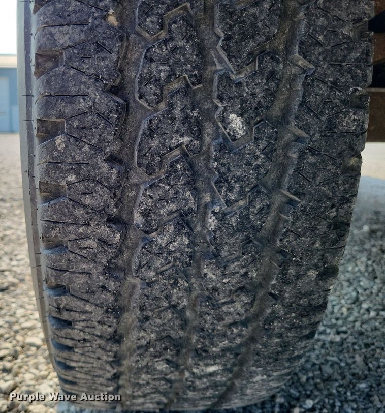 image for item LS9737 2001 Ford F150 XL  pickup truck