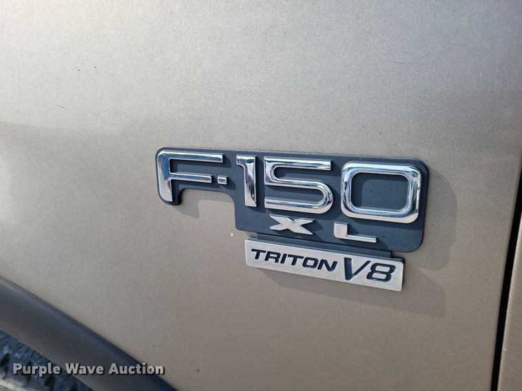 image for item LS9737 2001 Ford F150 XL  pickup truck