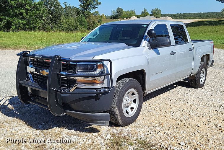 image for item LS9752 2016 Chevrolet Silverado 1500 Crew Cab pickup truck