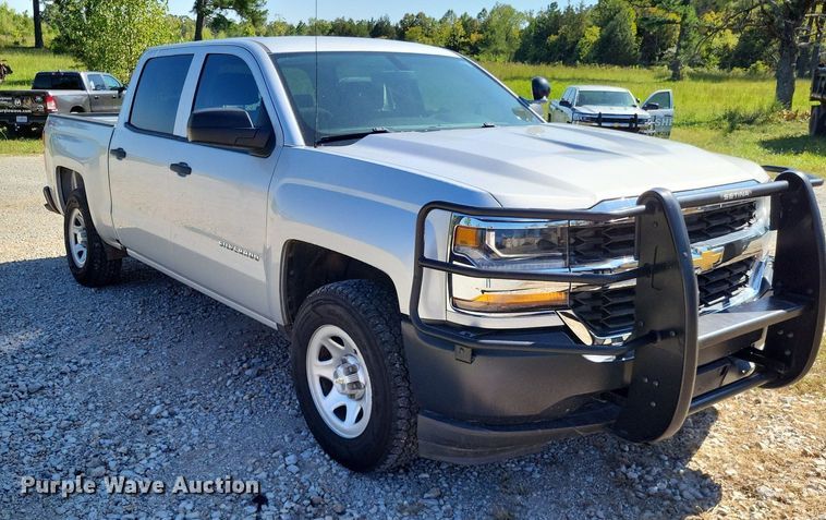 image for item LS9752 2016 Chevrolet Silverado 1500 Crew Cab pickup truck