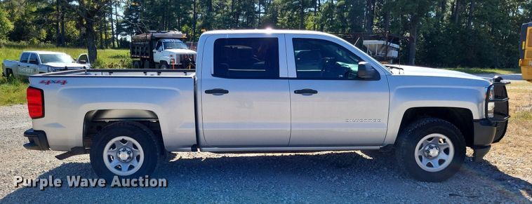 image for item LS9752 2016 Chevrolet Silverado 1500 Crew Cab pickup truck