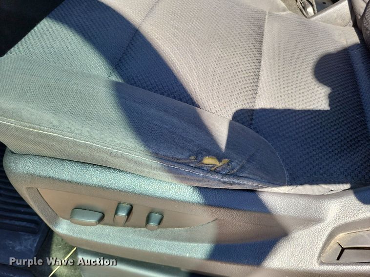 image for item LS9752 2016 Chevrolet Silverado 1500 Crew Cab pickup truck