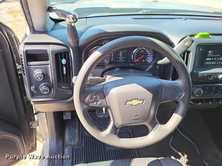 image for item LS9752 2016 Chevrolet Silverado 1500 Crew Cab pickup truck