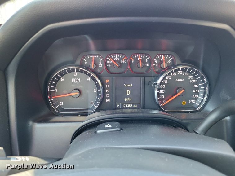 image for item LS9752 2016 Chevrolet Silverado 1500 Crew Cab pickup truck