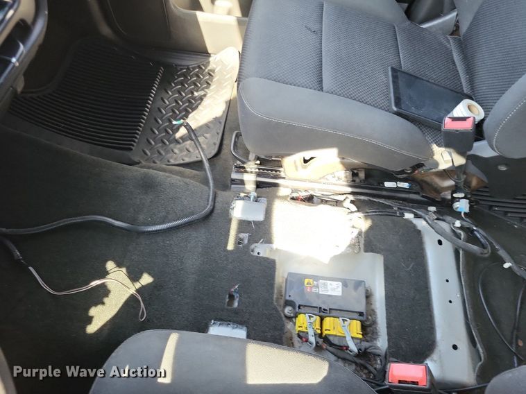 image for item LS9752 2016 Chevrolet Silverado 1500 Crew Cab pickup truck