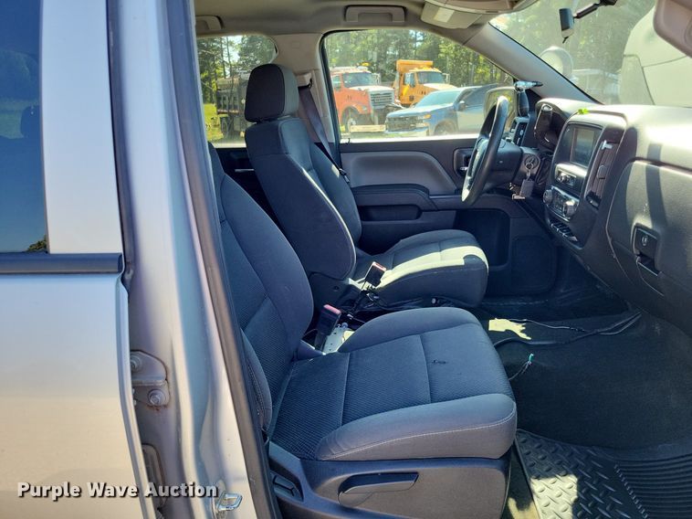 image for item LS9752 2016 Chevrolet Silverado 1500 Crew Cab pickup truck