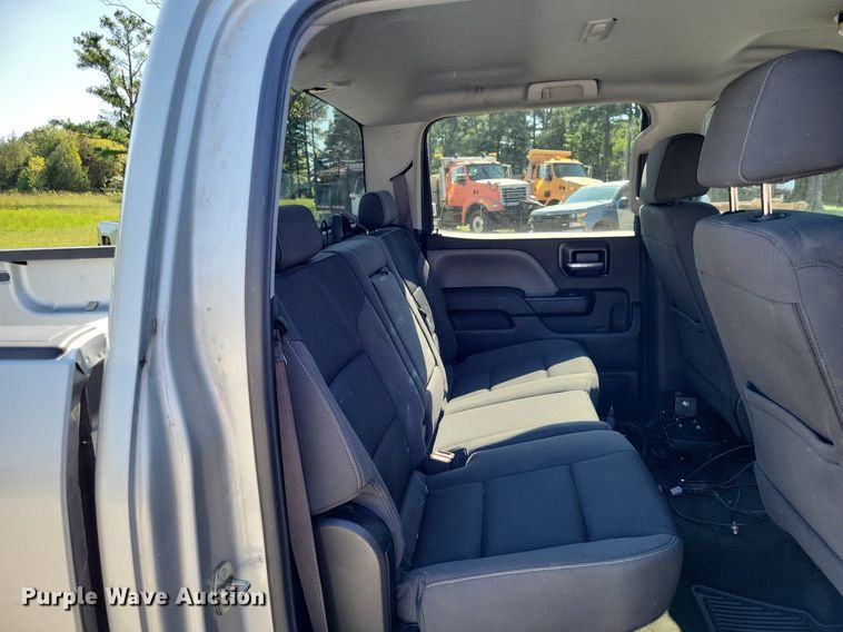 image for item LS9752 2016 Chevrolet Silverado 1500 Crew Cab pickup truck