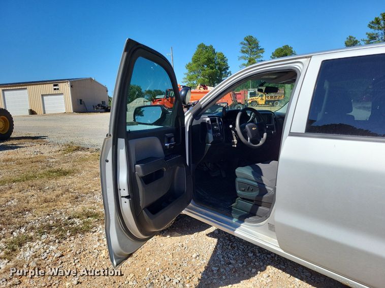 image for item LS9752 2016 Chevrolet Silverado 1500 Crew Cab pickup truck