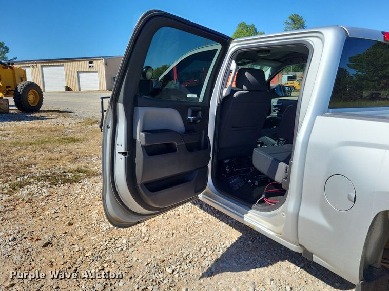 image for item LS9752 2016 Chevrolet Silverado 1500 Crew Cab pickup truck