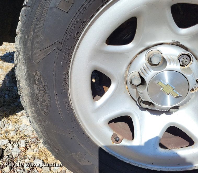 image for item LS9752 2016 Chevrolet Silverado 1500 Crew Cab pickup truck