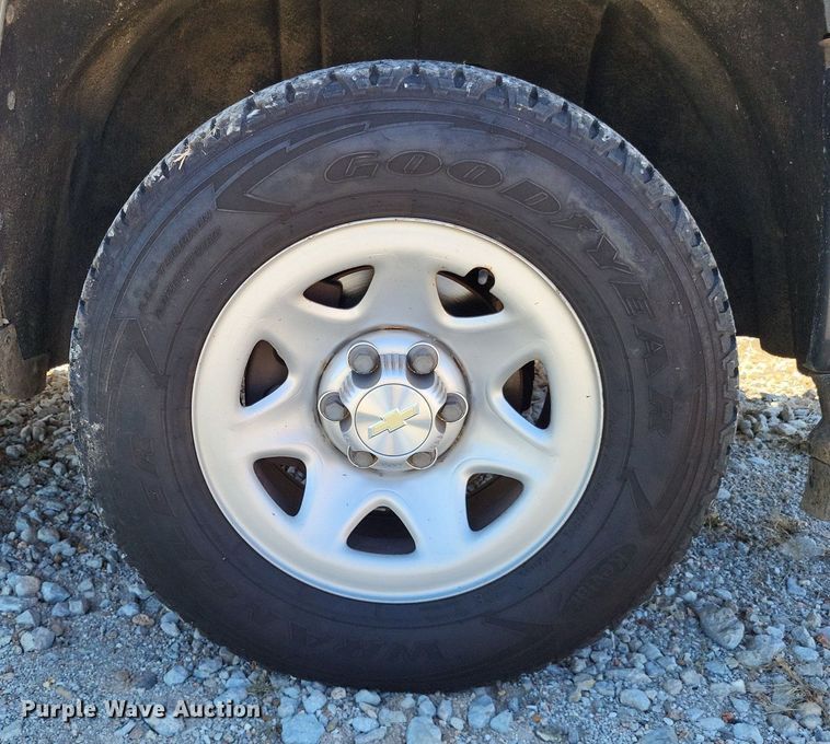 image for item LS9752 2016 Chevrolet Silverado 1500 Crew Cab pickup truck