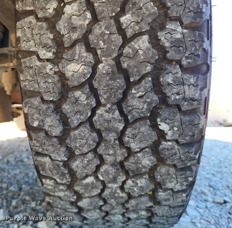 image for item LS9752 2016 Chevrolet Silverado 1500 Crew Cab pickup truck