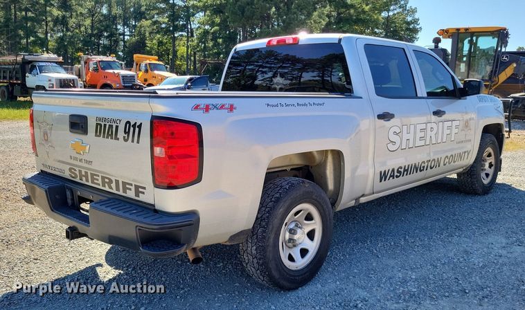 image for item LS9753 2016 Chevrolet Silverado 1500 Crew Cab pickup truck