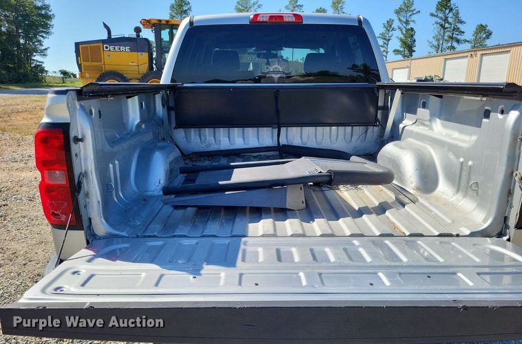 image for item LS9753 2016 Chevrolet Silverado 1500 Crew Cab pickup truck