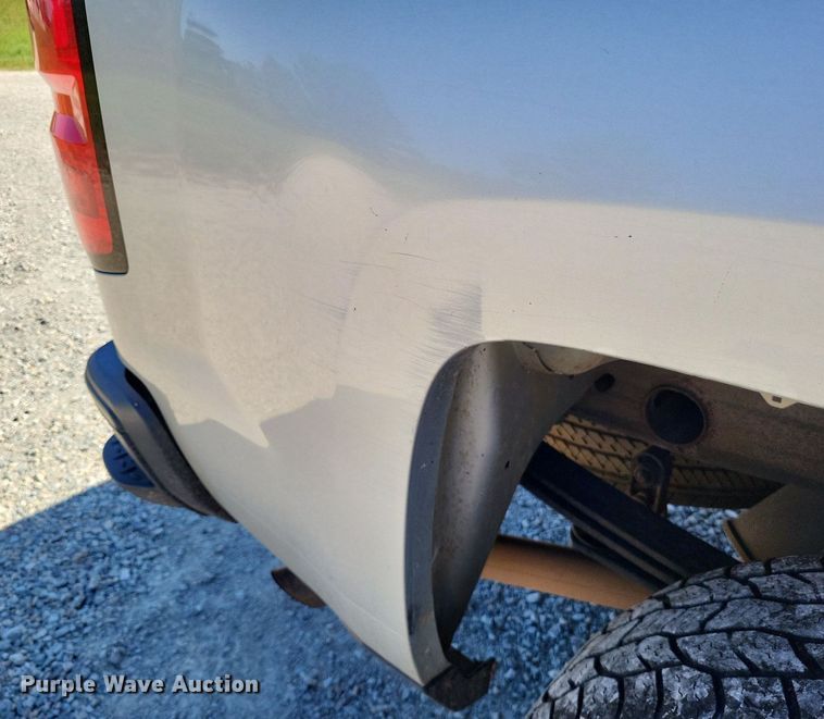 image for item LS9753 2016 Chevrolet Silverado 1500 Crew Cab pickup truck