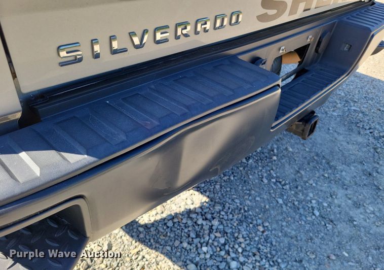 image for item LS9753 2016 Chevrolet Silverado 1500 Crew Cab pickup truck