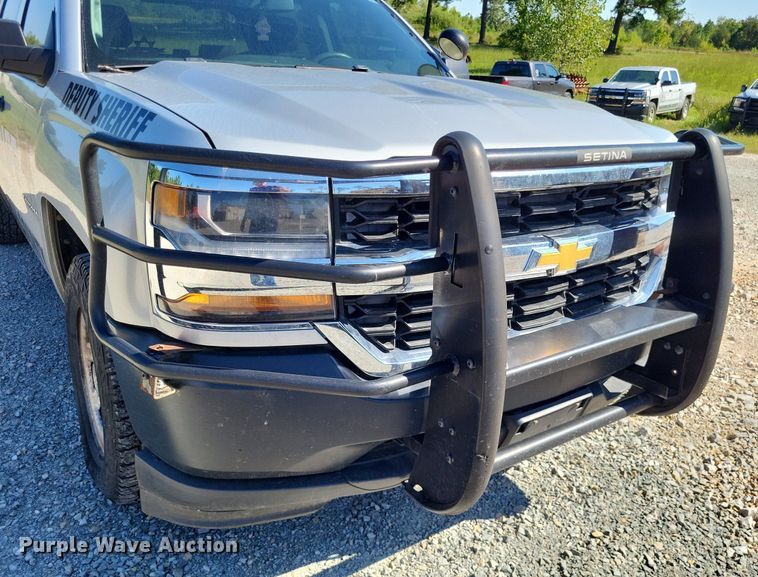 image for item LS9753 2016 Chevrolet Silverado 1500 Crew Cab pickup truck