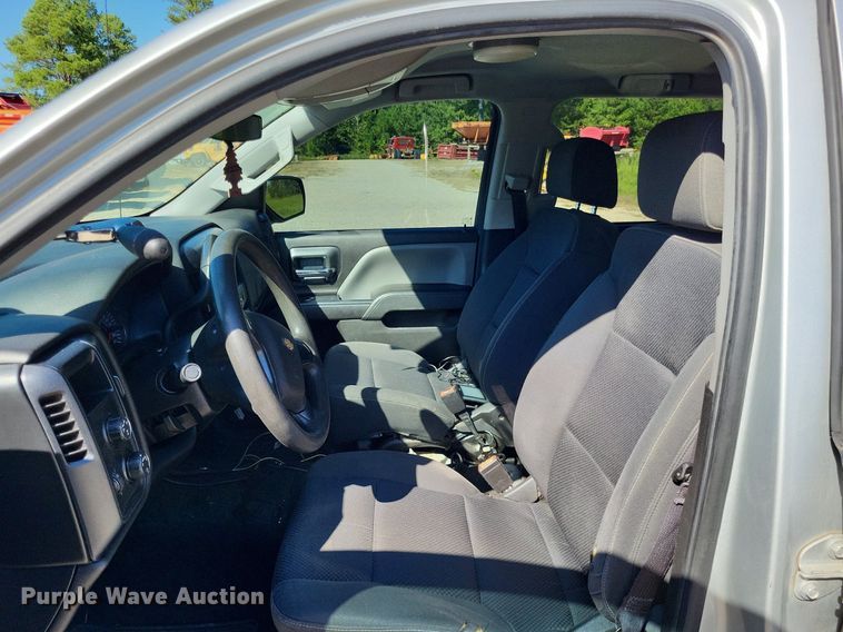 image for item LS9753 2016 Chevrolet Silverado 1500 Crew Cab pickup truck