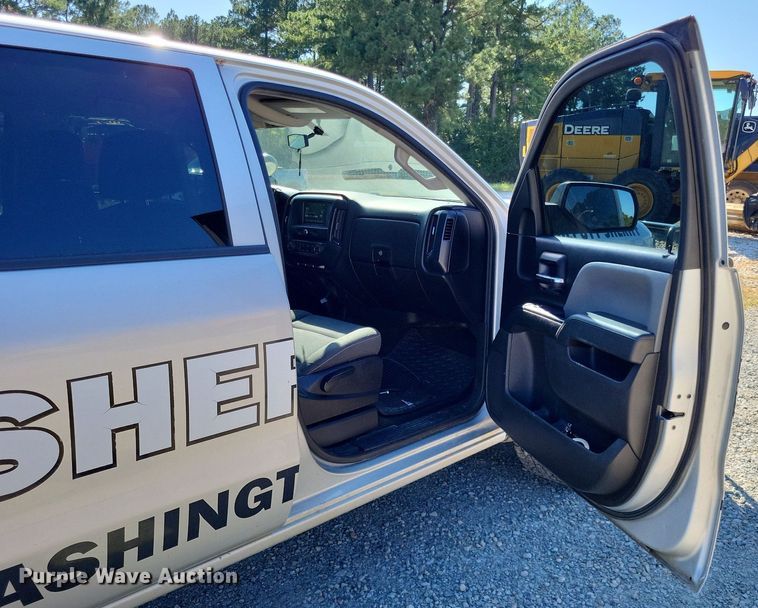 image for item LS9753 2016 Chevrolet Silverado 1500 Crew Cab pickup truck