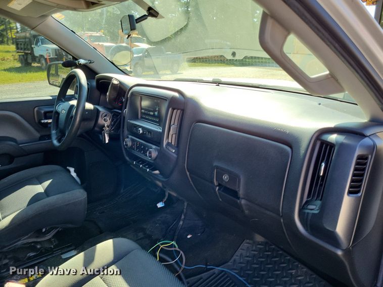 image for item LS9753 2016 Chevrolet Silverado 1500 Crew Cab pickup truck