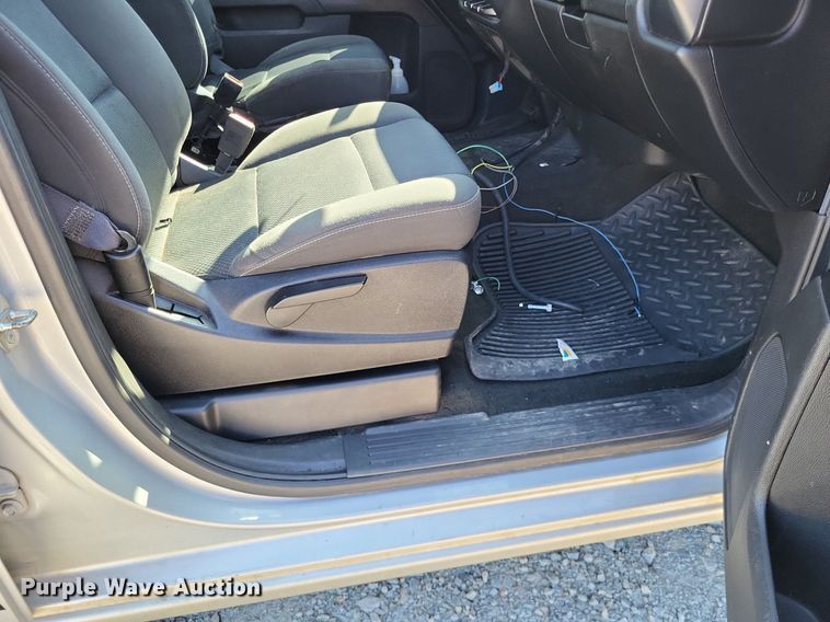 image for item LS9753 2016 Chevrolet Silverado 1500 Crew Cab pickup truck