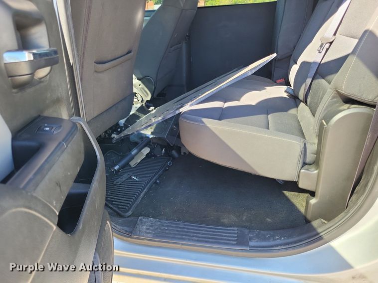 image for item LS9753 2016 Chevrolet Silverado 1500 Crew Cab pickup truck