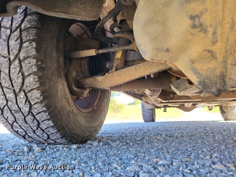 image for item LS9753 2016 Chevrolet Silverado 1500 Crew Cab pickup truck