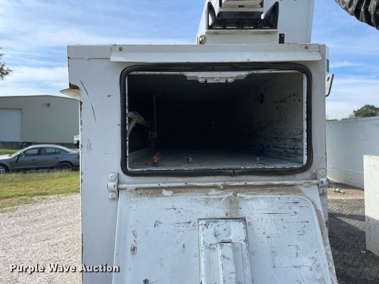 image for item LV9848 2007 Ford F750 Super Duty XL  bucket truck