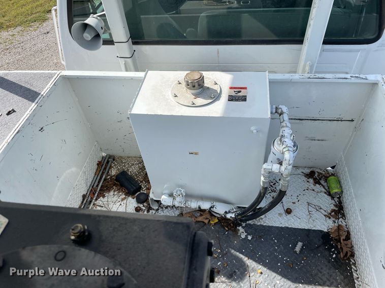image for item LV9848 2007 Ford F750 Super Duty XL  bucket truck