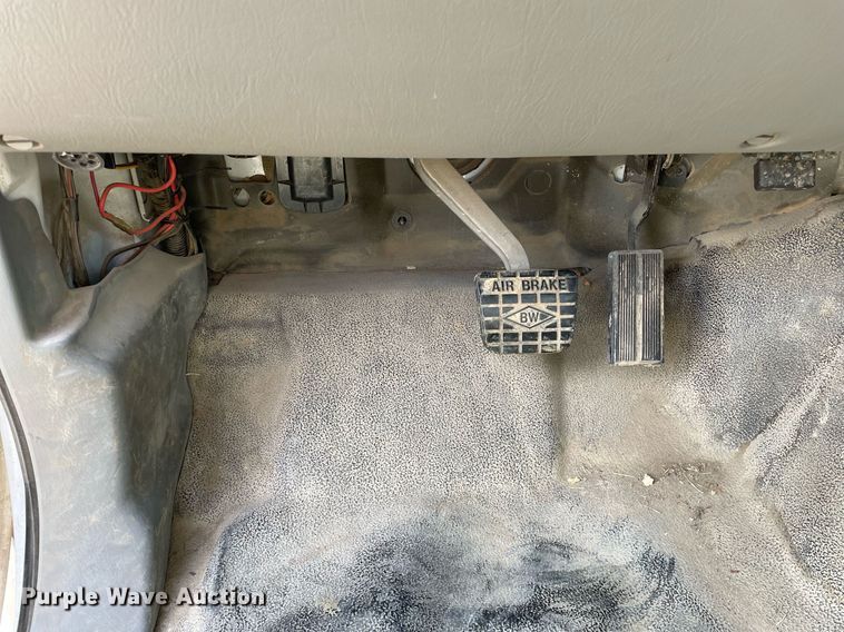 image for item LV9848 2007 Ford F750 Super Duty XL  bucket truck