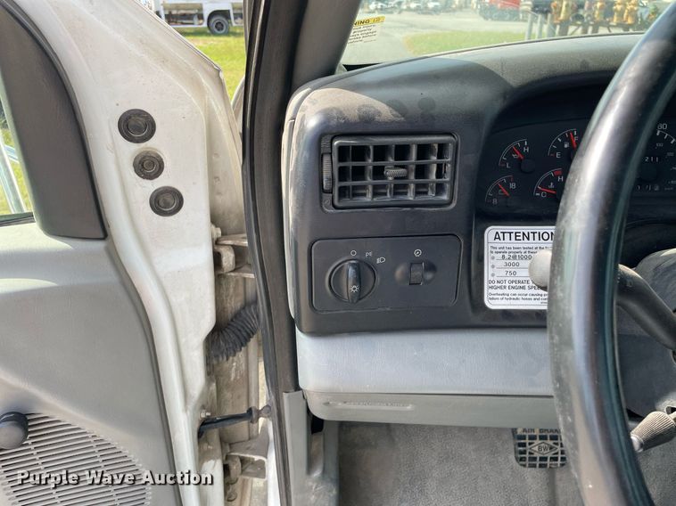 image for item LV9848 2007 Ford F750 Super Duty XL  bucket truck