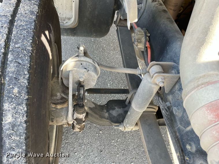 image for item LV9848 2007 Ford F750 Super Duty XL  bucket truck