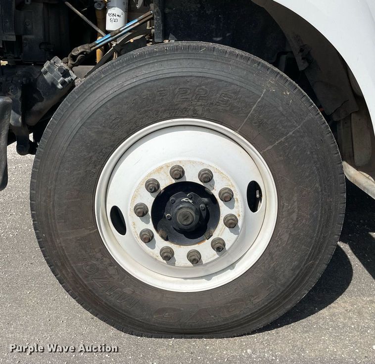 image for item LV9848 2007 Ford F750 Super Duty XL  bucket truck