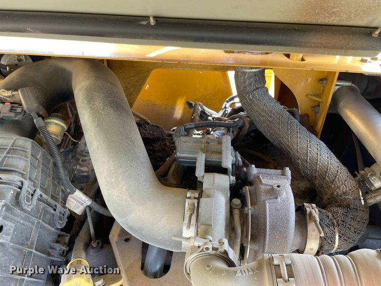 image for item LV9849 2012 Vermeer BC1500  wood chipper