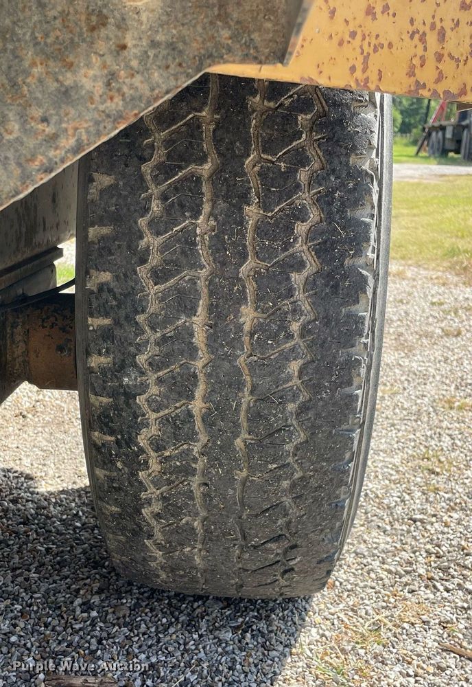 image for item LV9849 2012 Vermeer BC1500  wood chipper