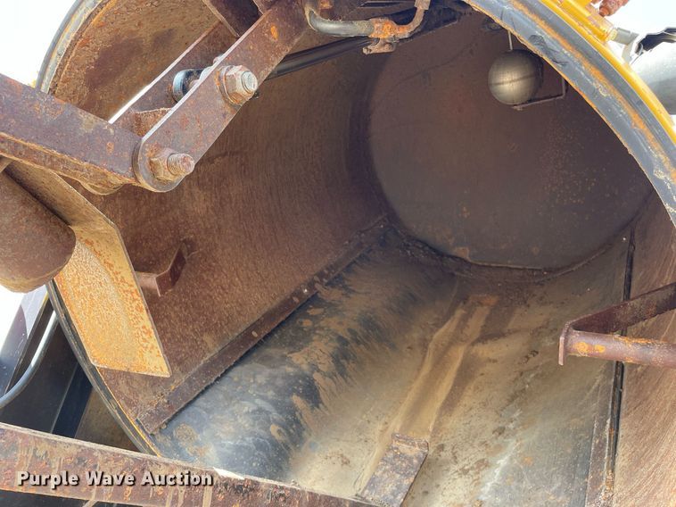 image for item LV9850 2009 Vermeer LP555DT  vacuum excavator