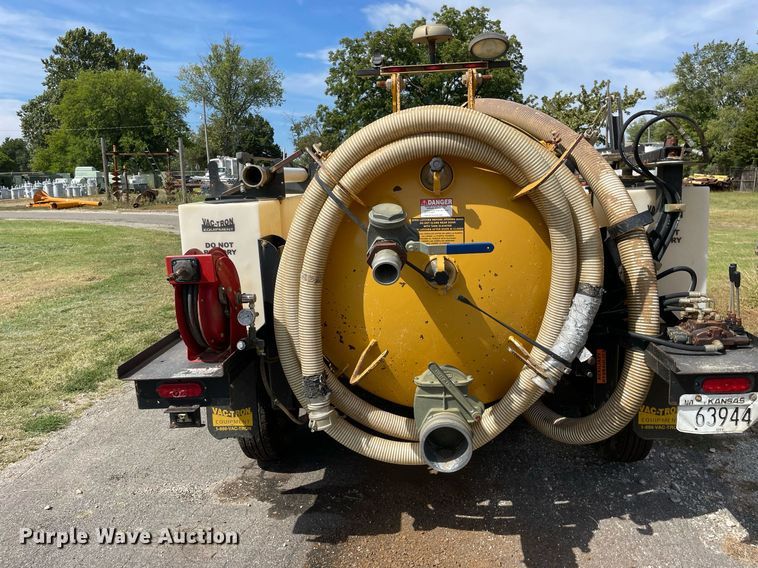 image for item LV9850 2009 Vermeer LP555DT  vacuum excavator