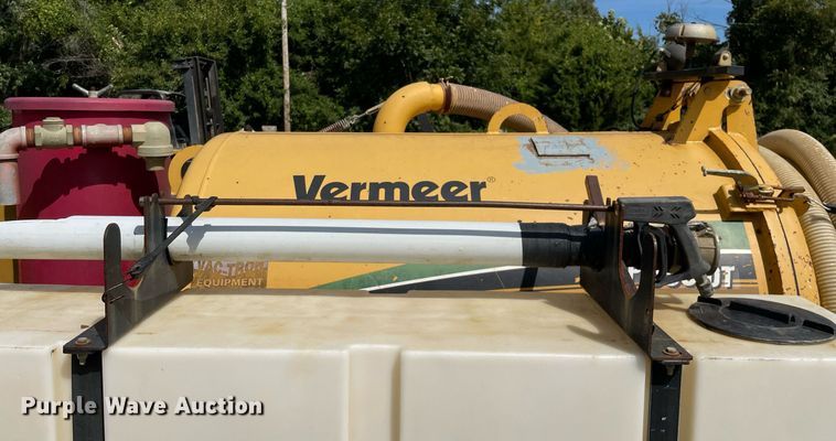 image for item LV9850 2009 Vermeer LP555DT  vacuum excavator
