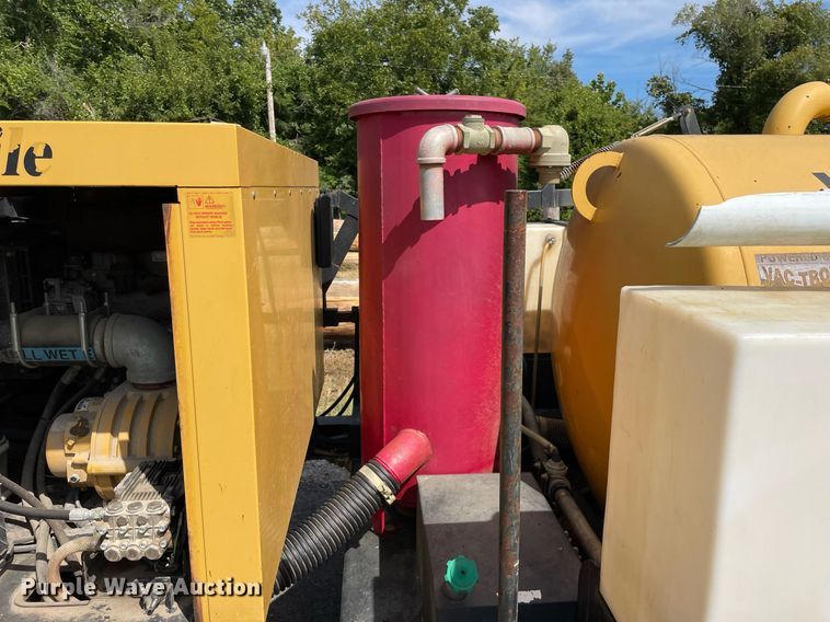 image for item LV9850 2009 Vermeer LP555DT  vacuum excavator