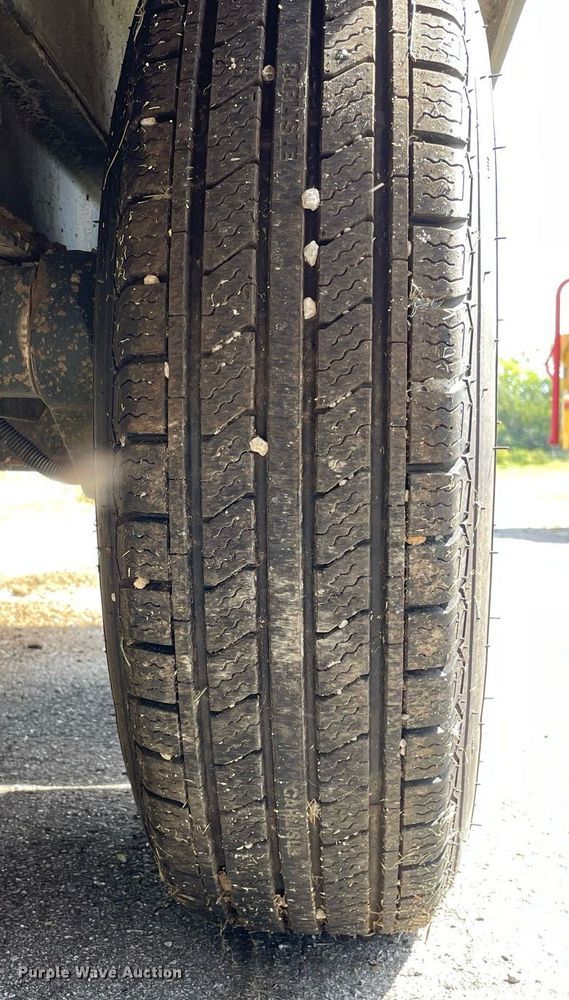 image for item LV9850 2009 Vermeer LP555DT  vacuum excavator