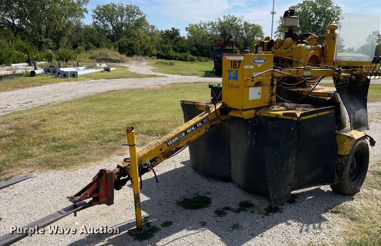 image for item LV9851 Vermeer 665  stump grinder