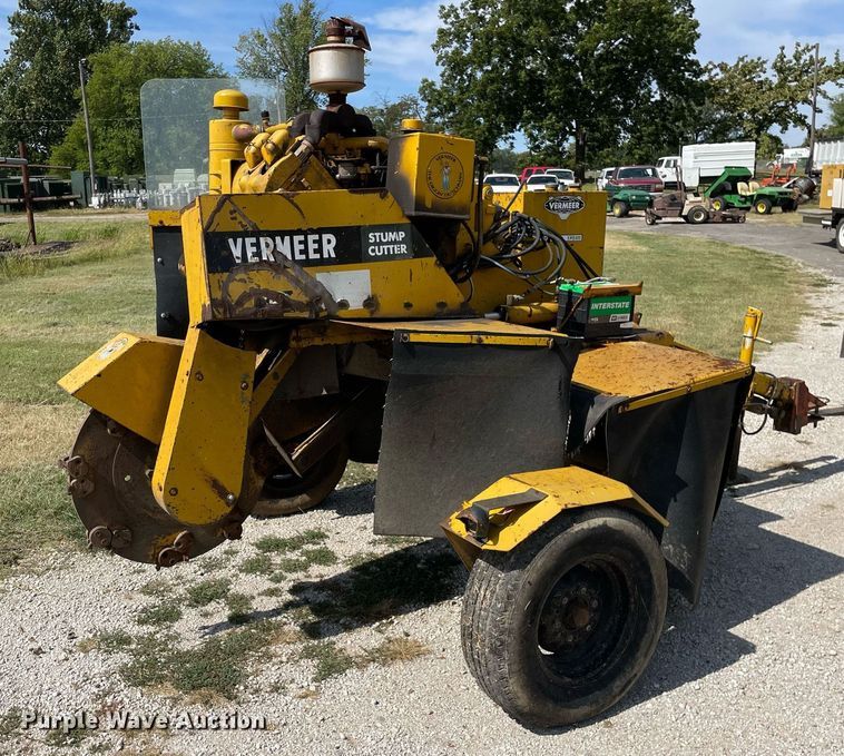 image for item LV9851 Vermeer 665  stump grinder